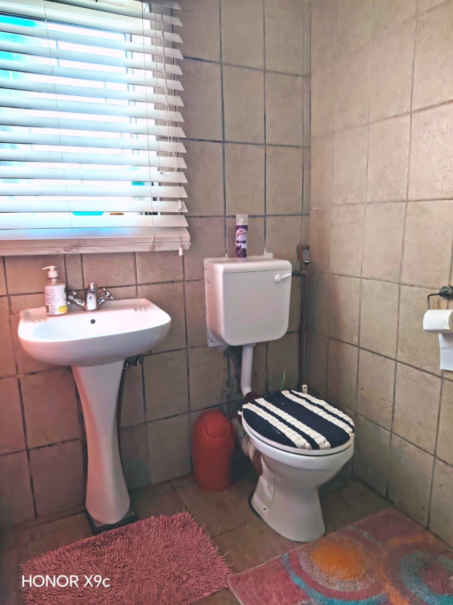 2 Bedroom Property for Sale in Sercor Park Western Cape